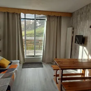 studio-cabine-piau-engaly-au-pied-des-pistes.midi-pyreneeshotels.com/